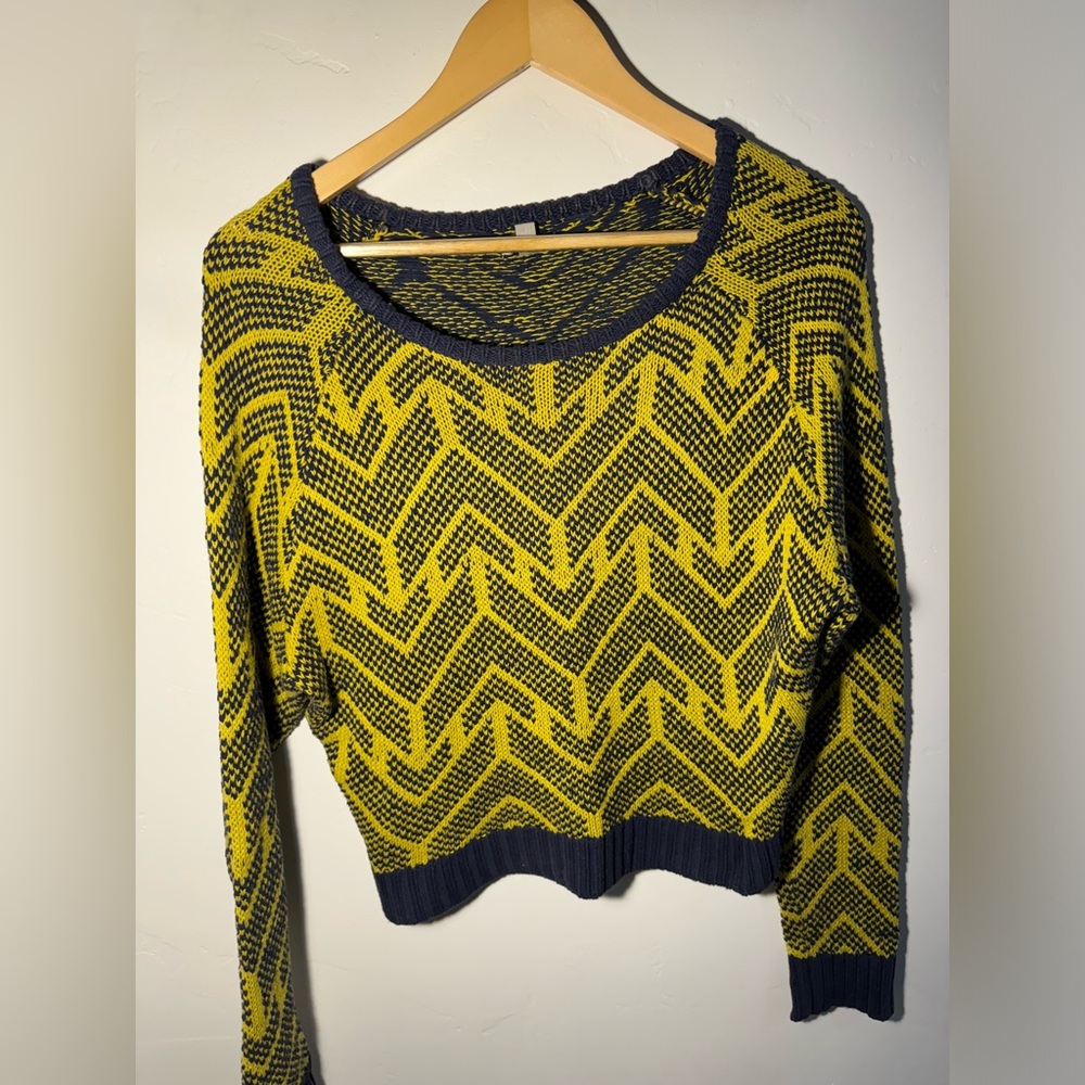 💙 Women’s Ecote Chevron Patterned Half Cropped Yellow and Blue Sweater 💙